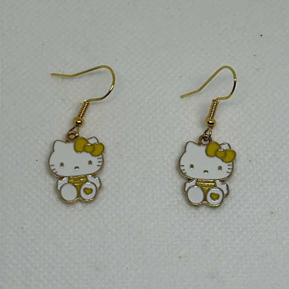 Hello Kitty Yellow earrings - Picture 2 of 4